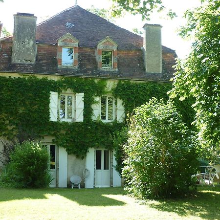 Maison Redon Chambres D'Hotes Tour-de-Faure Exteriér fotografie